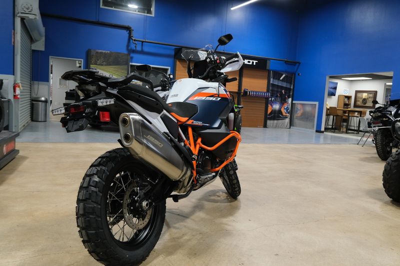 NEW 2026 KTM 1390 SUPER ADVENTURE R OT Image 7
