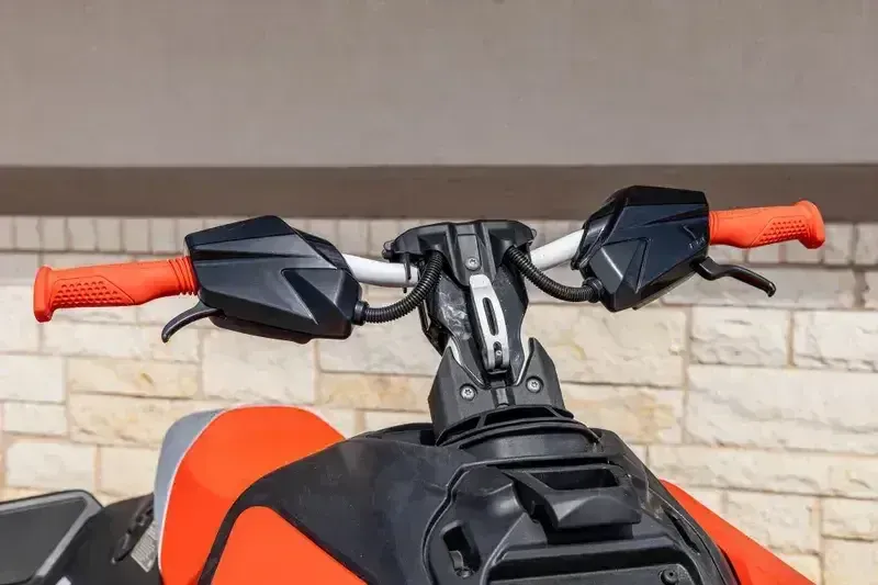 2025 SEADOO SPARK FOR 2 CONVENIENCE PACKAGE SUNRISE ORANGE AND DRAGON RED Image 12