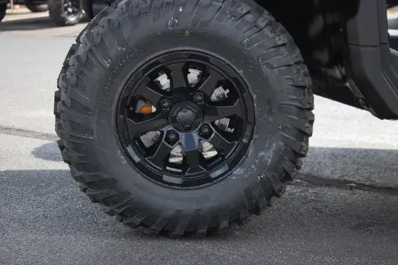 NEW 2026 CAN-AM DEFENDER MAX XT HD11 WITH 1025 INCH TOUCHSCREEN Image 21