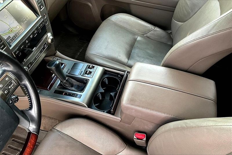 2016 Lexus GX 460 photo 13