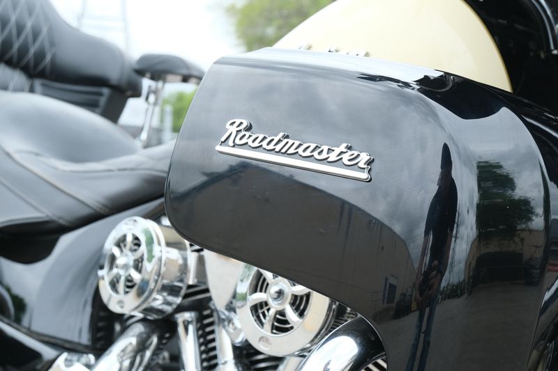 USED 2017 INDIAN MOTORCYCLE ROADMASTER Image 10