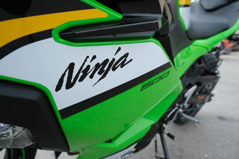 2025 Kawasaki NINJA 500 KRT EDITION LIME GREEN AND EBONY AND PEARL BLIZZARD WHITEImage 15