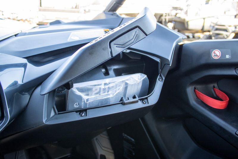 NEW 2026 CAN-AM MAVERICK R MAX X WITH SMARTSHOX 999T DCT Image 36