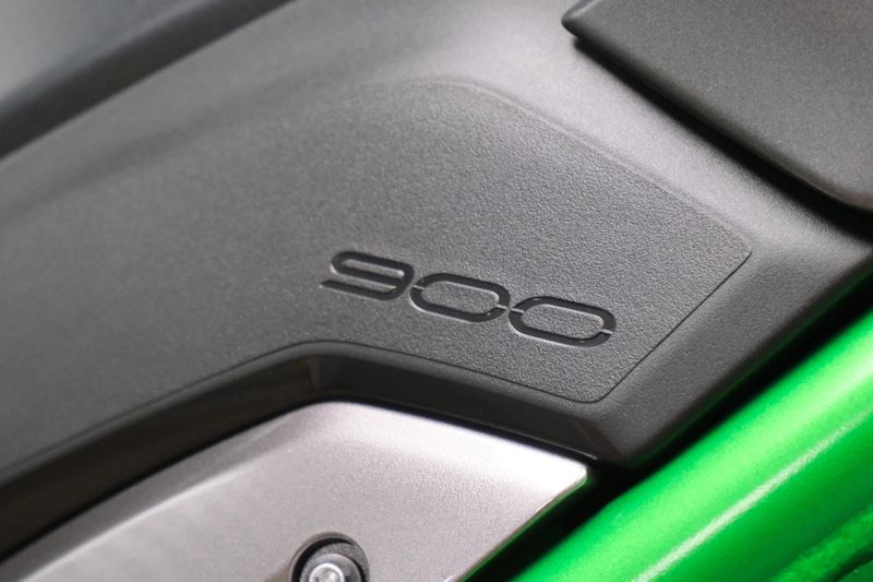 NEW 2026 KAWASAKI Z900 SE ABS Image 13