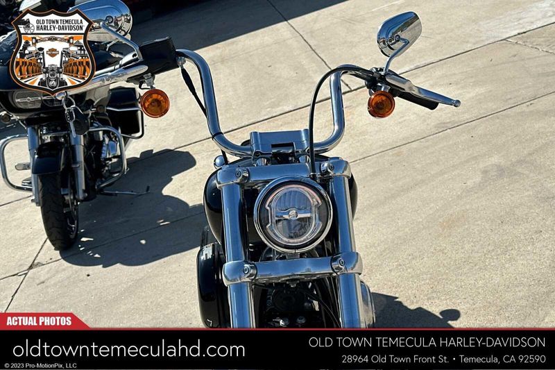 2023 Harley-Davidson Softail in a Black exterior color. BMW Motorcycles of Temecula – Southern California (951) 506-6903 bmwmotorcyclesoftemecula.com 