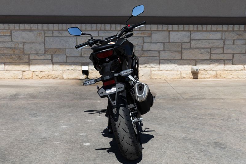 2025 Honda CB300R ABS Image 4