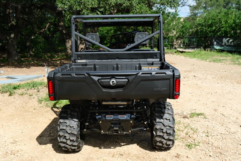 2025 Can-Am DEFENDER DPS HD7 COMPASS GREEN Image 6