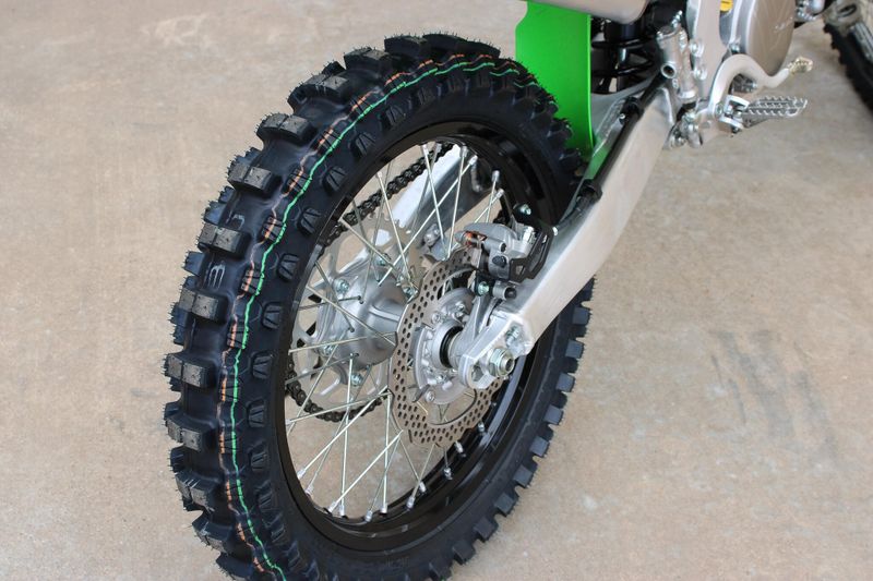 New 2026 Kawasaki KX450 LIME GREEN Image 18