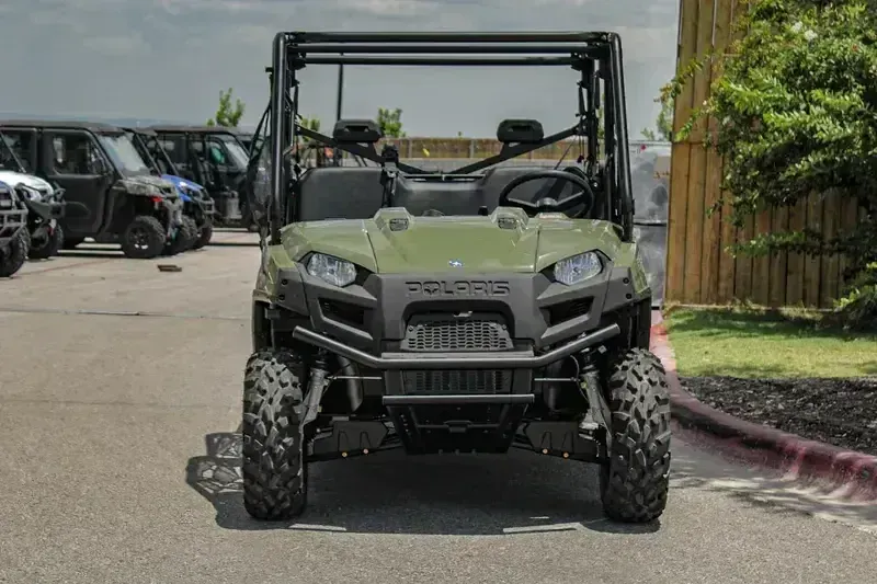 2025 Polaris RANGER CREW 570 FULLSIZE SAGE GREENImage 3