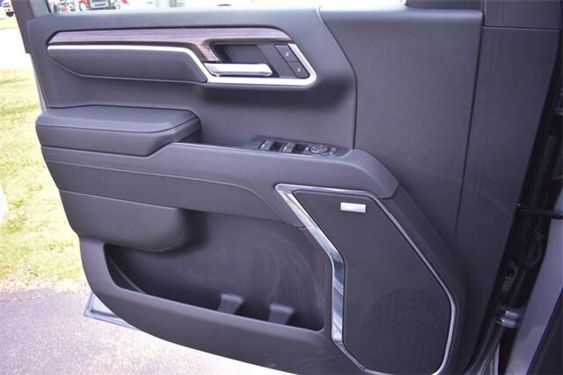 2025 Chevrolet Silverado 1500 RSTImage 33