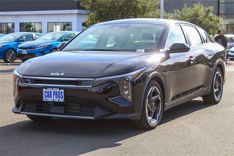 New 2025 Kia K4 EXImage 12
