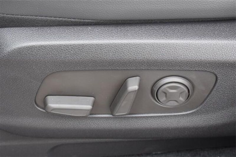2025 Kia Carnival SX PrestigeImage 25