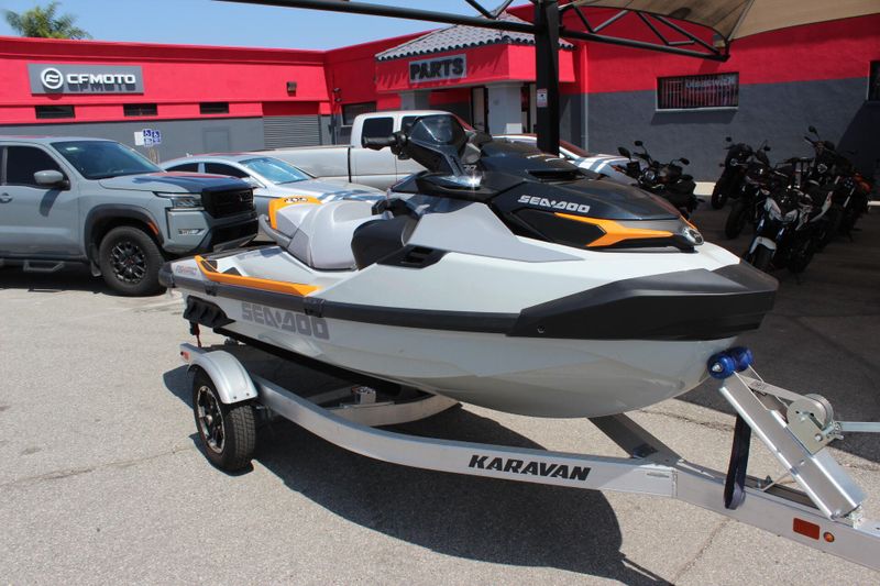 2024 Sea-Doo FISH PRO 170 TROPHY Image 3