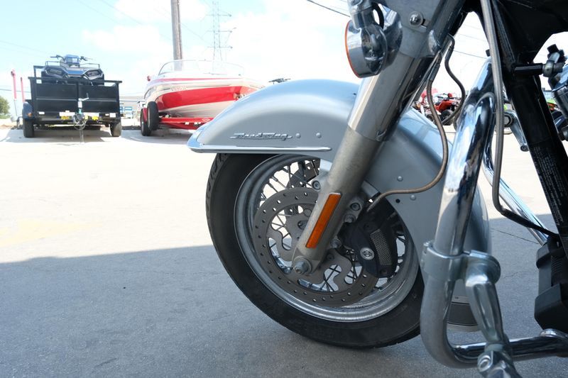 USED 2014 HARLEY ROAD KING Image 11