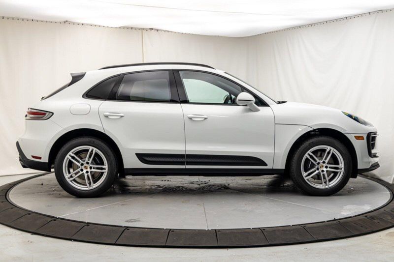 2024 Porsche Macan Image 6