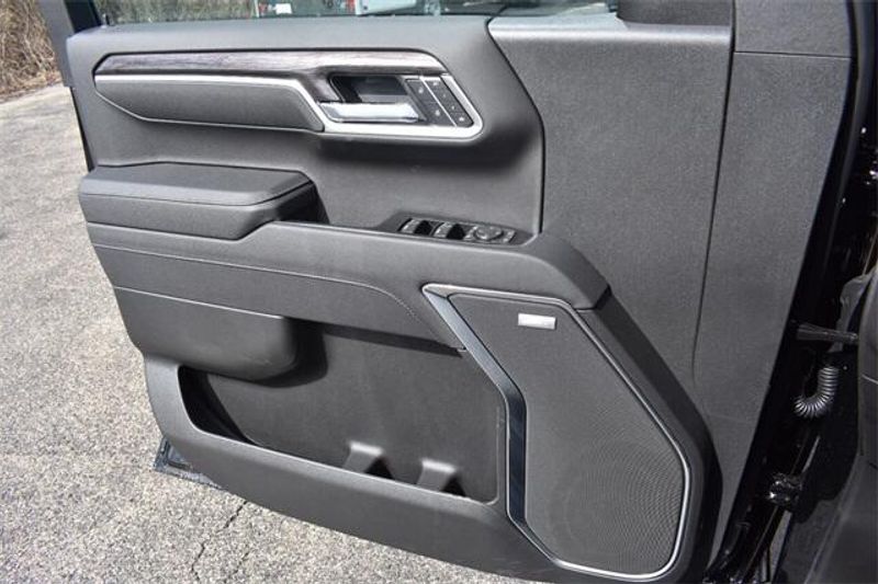 2025 Chevrolet Silverado 1500 LTZImage 36