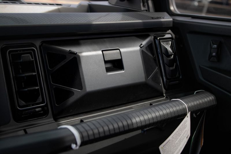 NEW 2026 CAN-AM DEFENDER MAX LONE STAR CAB HD11 Image 29