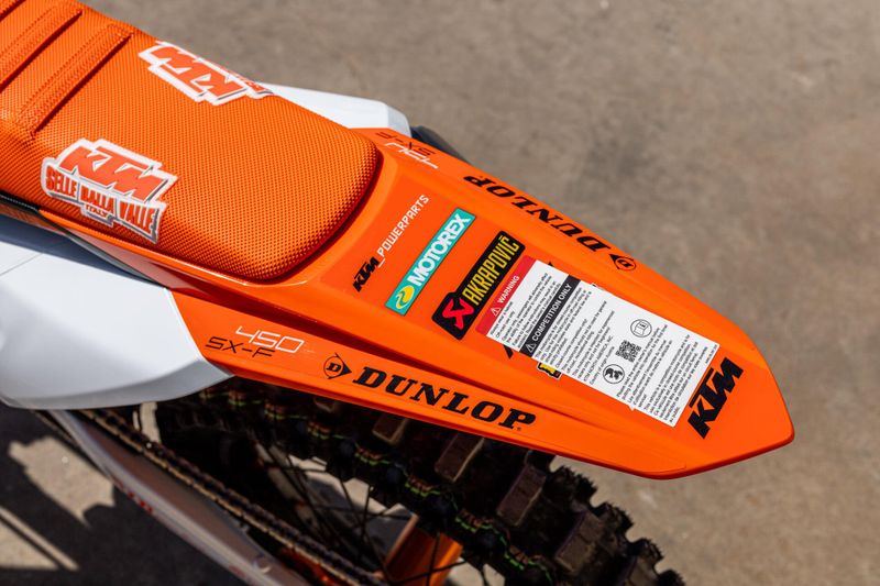 2025 KTM 450 SXF FACTORY EDITION Image 16