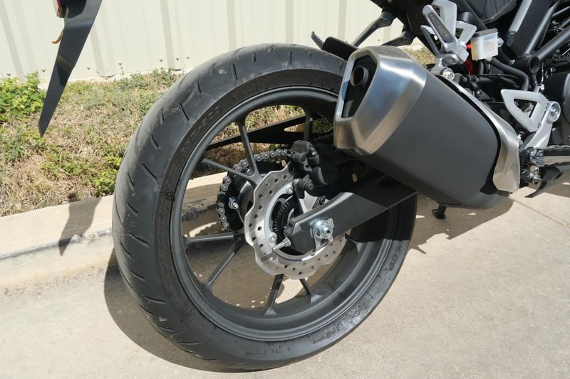 NEW 2025 HONDA CB300R ABS Image 18