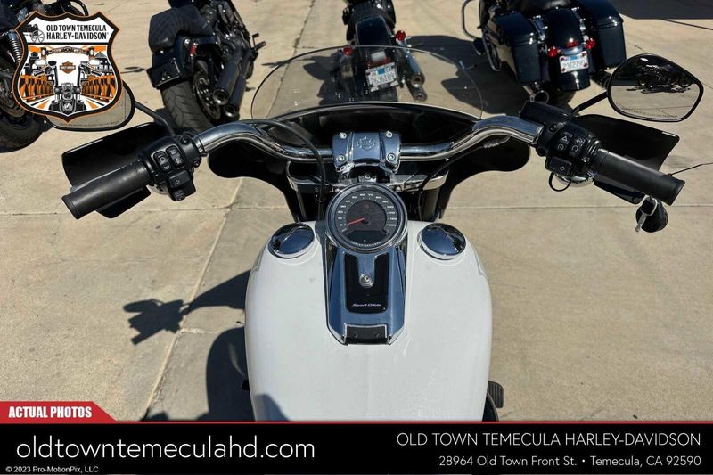 2021 Harley-Davidson Softail in a STONE WASHED WHITE PEARL exterior color. BMW Motorcycles of Temecula – Southern California (951) 506-6903 bmwmotorcyclesoftemecula.com 