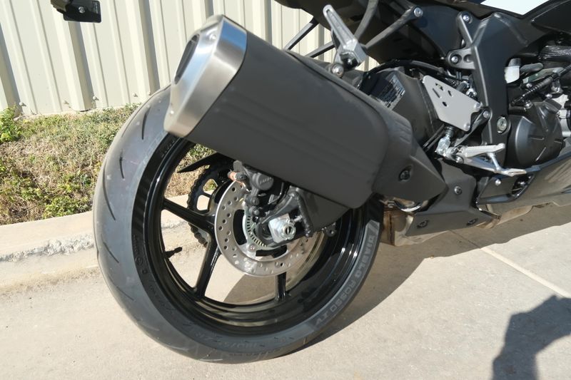 NEW 2026 KAWASAKI NINJA ZX6R ABS Image 9