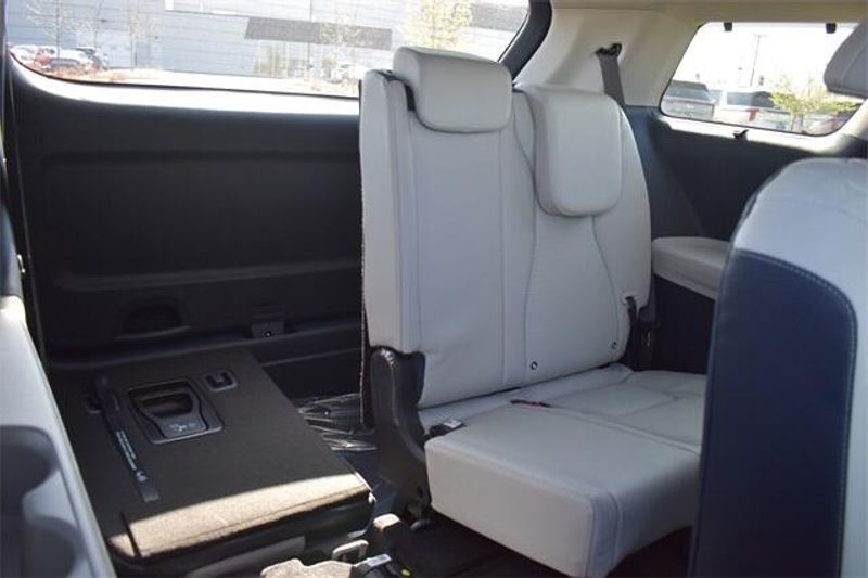 2025 Kia Carnival Hybrid SX PrestigeImage 16