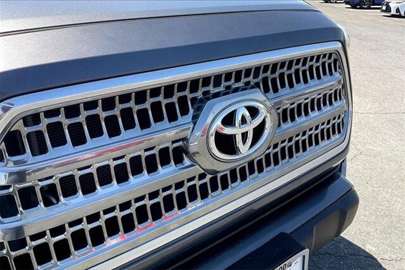 2017 Toyota Tacoma TRD Off-RoadImage 30