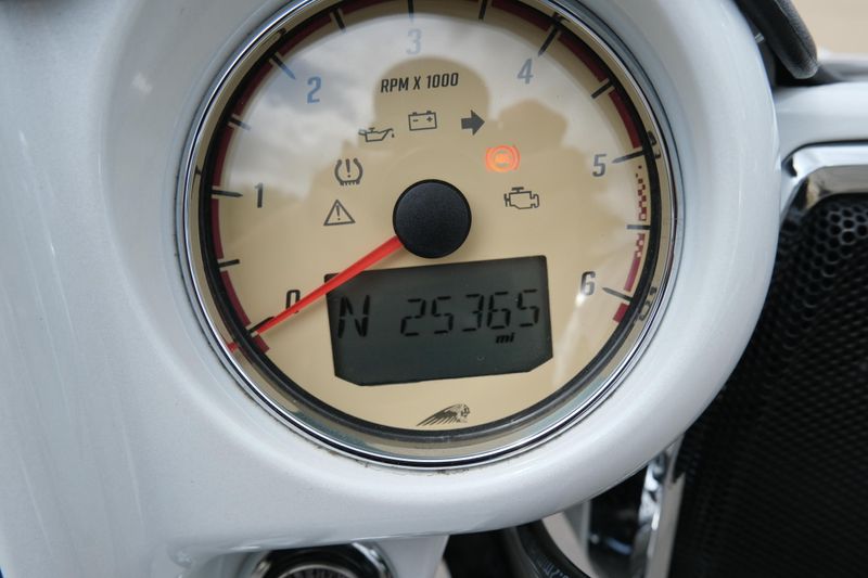 USED 2019 INDIAN MOTORCYCLE ROADMASTER Image 20
