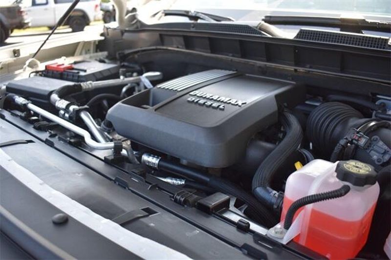 New 2025 Chevrolet Suburban PremierImage 41
