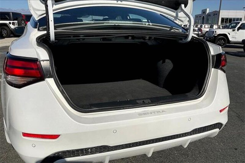 2022 Nissan Sentra SVImage 34