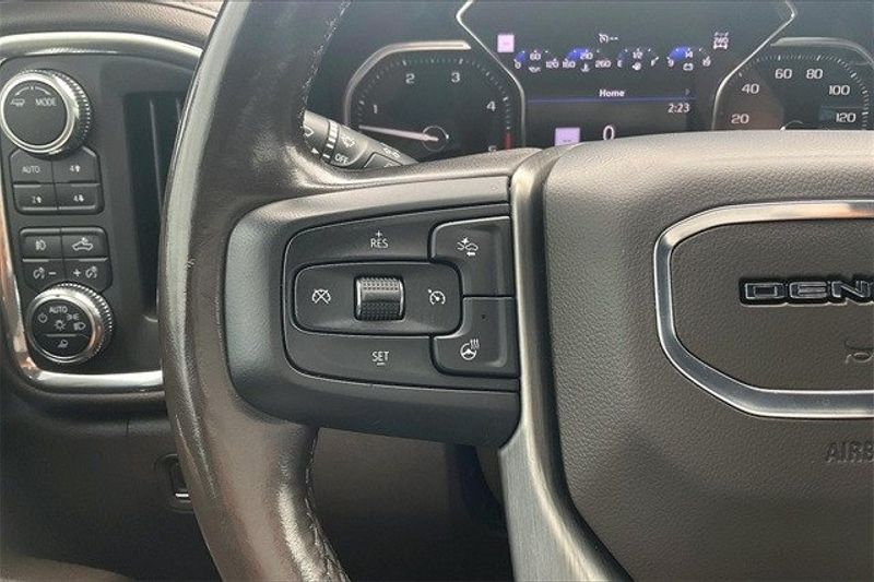 2022 GMC Sierra 2500HD DenaliImage 18