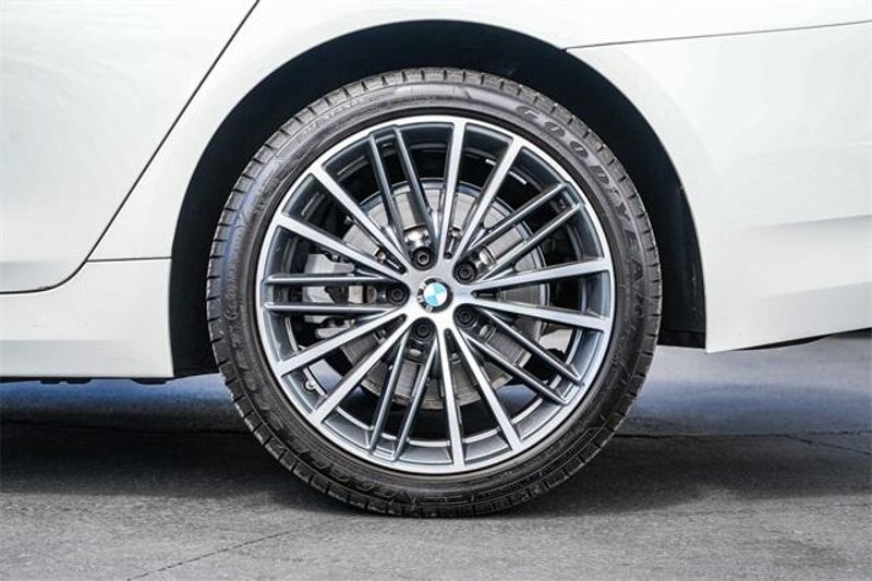 2022 BMW 5 Series 530iImage 12