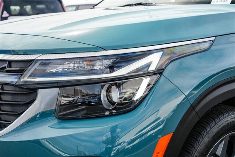2024 Kia Seltos SImage 10