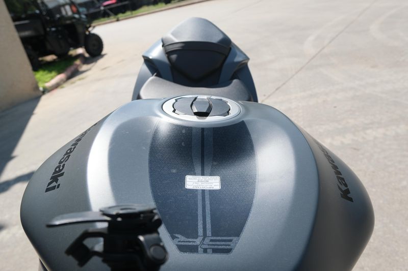 USED 2025 KAWASAKI NINJA ZX6R ABS Image 15