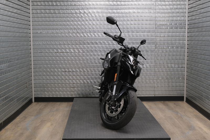 USED 2026 SUZUKI GSX-8S Image 8