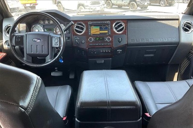 2009 Ford F-350 LariatImage 15