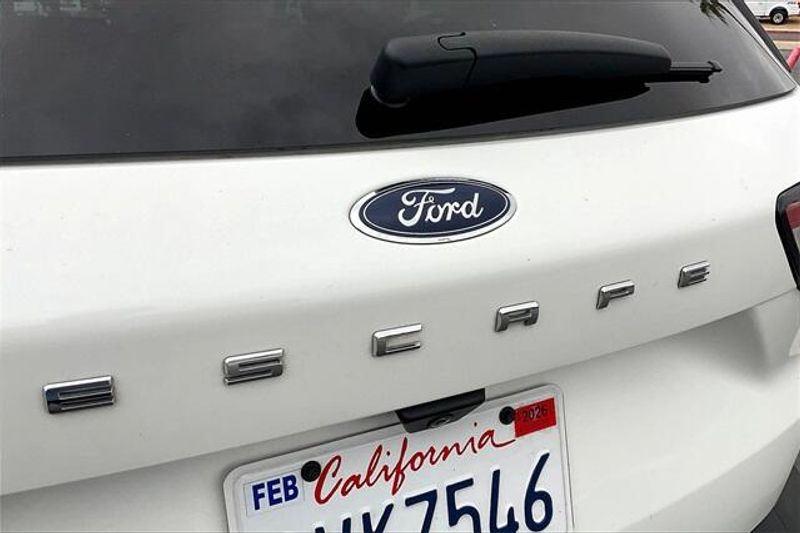 2020 Ford Escape SELImage 31