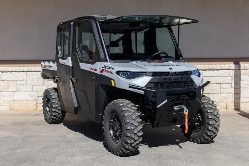 2025 Polaris RANGER CREW XP 1000 NORTHSTAR TRAIL BOSS EDITION CRYSTAL WHITE WITH PERFORMANCE RED ACCENTSImage 2