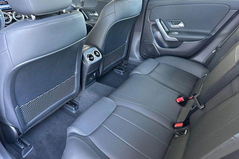 Used 2025 Mercedes-Benz CLA 250Image 13