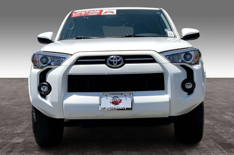 2023 Toyota 4Runner SR5 photo 2