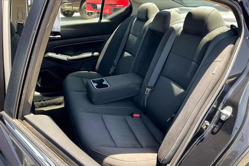 Used 2022 Nissan Altima 2.5 SVImage 25