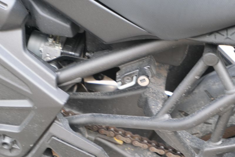 2023 Kawasaki VERSYS 650 LT METALLIC SPARK BLACK AND METALLIC FLAT SPARK BLACK Image 24