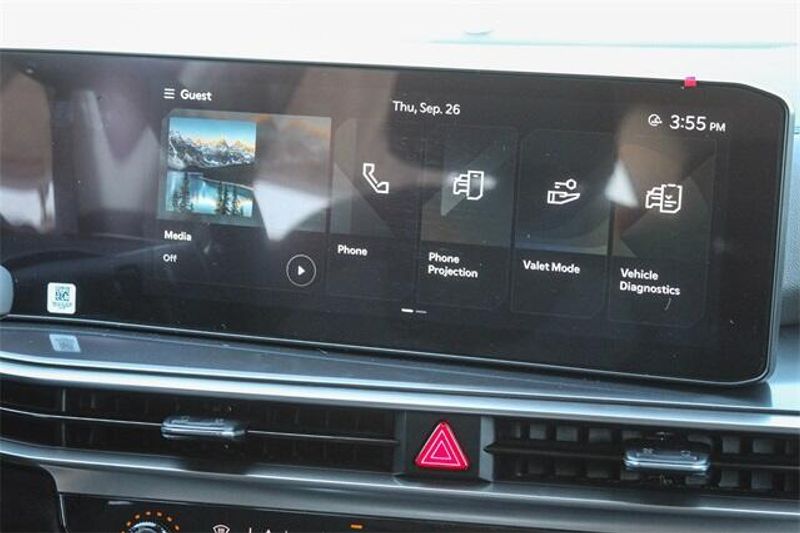 2025 Kia Sorento LXImage 7