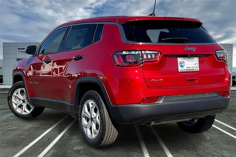 2025 Jeep Compass Sport 4x4Image 2