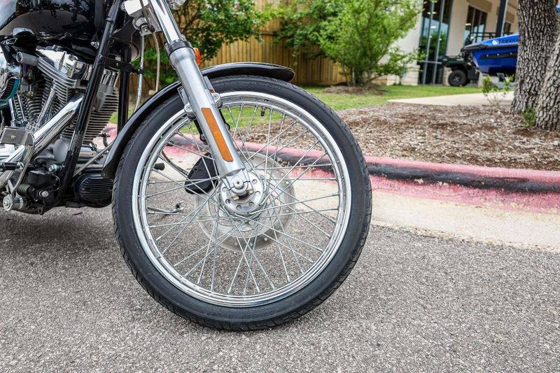 2004 HARLEY SOFTAIL STANDARD  BLACK Image 24