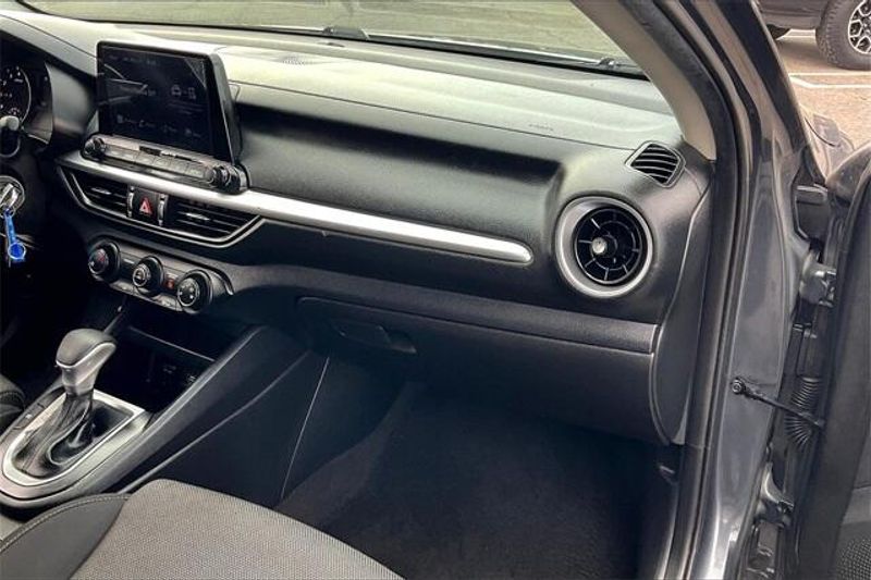 2023 Kia Forte LXSImage 16