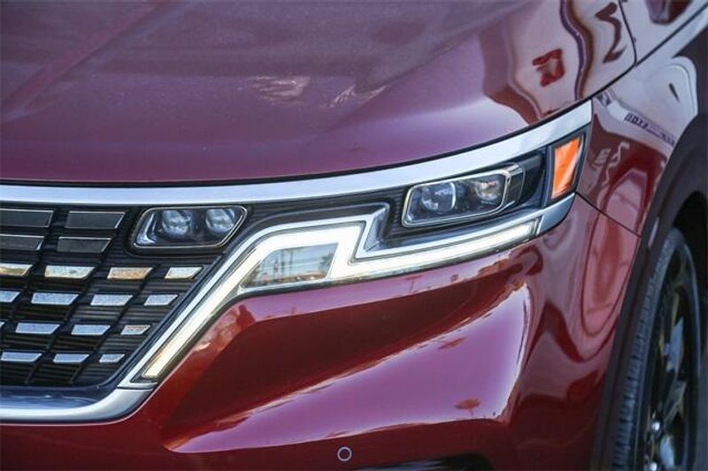 2022 Kia Carnival SX PrestigeImage 6