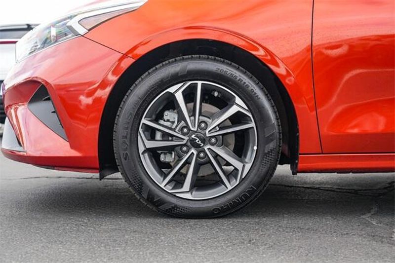 2024 Kia Forte LXSImage 11