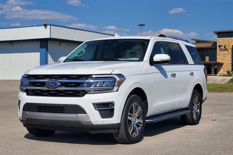 2023 Ford Expedition Limited photo 7