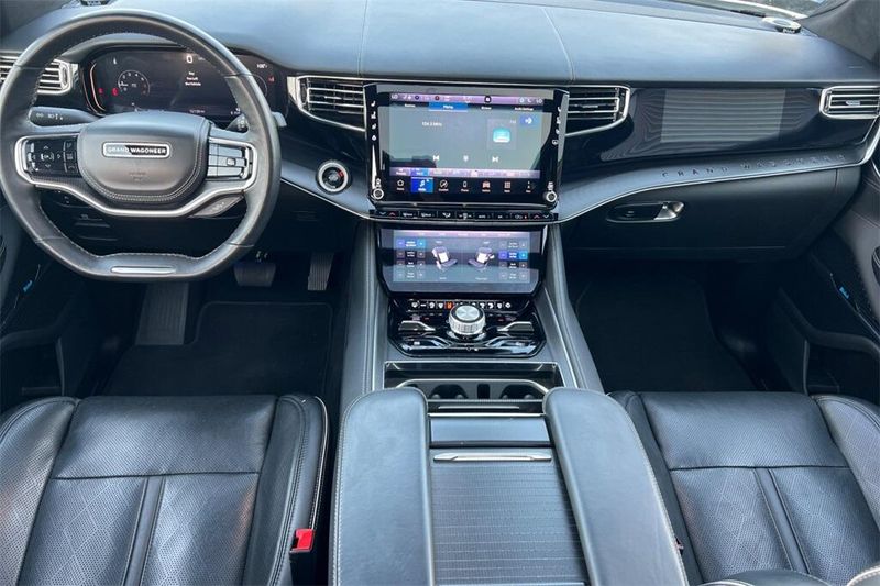 2024 Jeep Grand Wagoneer L II photo 13